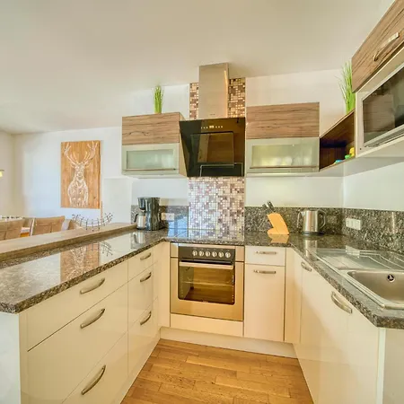 Апартаменты Tauernblick 6 *